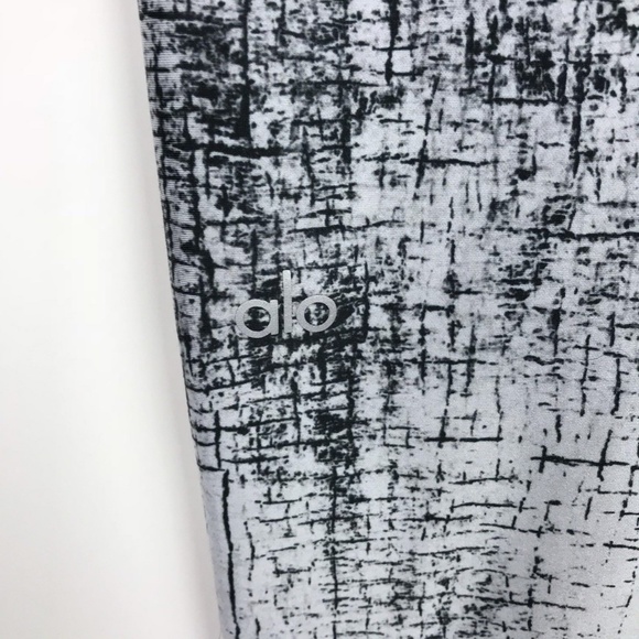 Alo Leggings White Black Crinkle Airlift Tech Lift - Picture 6 of 7